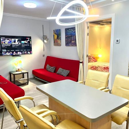 Camp Nou, Europa Fira - Modern Two-Bedroom Apartment With Heating L'Hospitalet de Llobregat Kültér fotó
