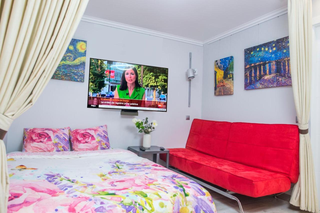 Camp Nou, Europa Fira - Modern Two-Bedroom Apartment With Heating L'Hospitalet de Llobregat Kültér fotó