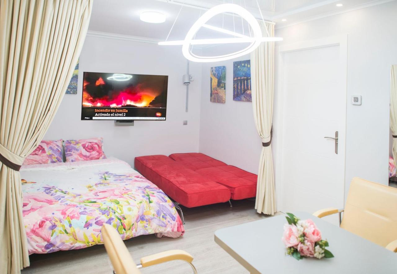 Camp Nou, Europa Fira - Modern Two-Bedroom Apartment With Heating L'Hospitalet de Llobregat Kültér fotó