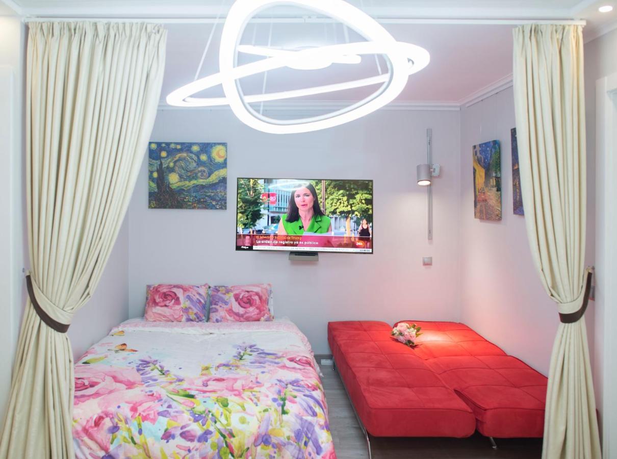 Camp Nou, Europa Fira - Modern Two-Bedroom Apartment With Heating L'Hospitalet de Llobregat Kültér fotó