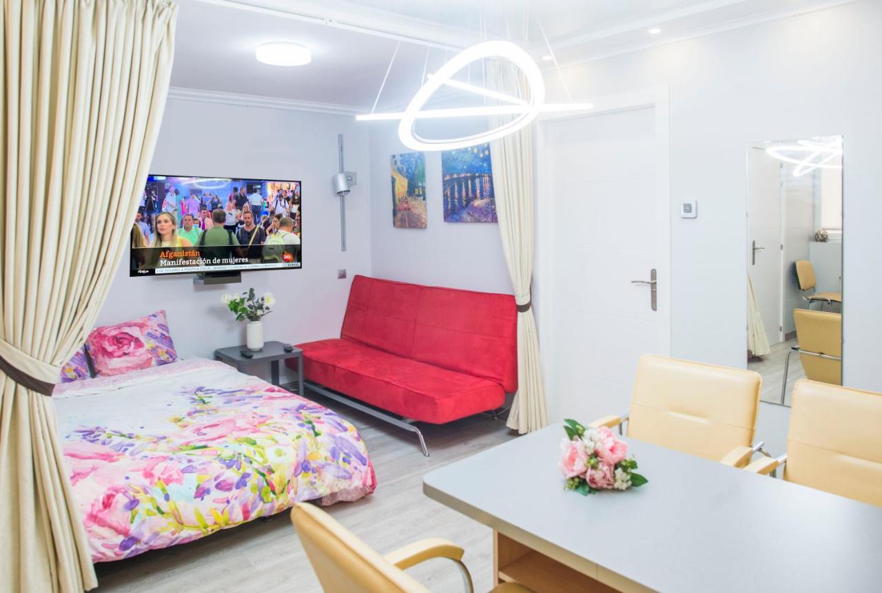 Camp Nou, Europa Fira - Modern Two-Bedroom Apartment With Heating L'Hospitalet de Llobregat Kültér fotó