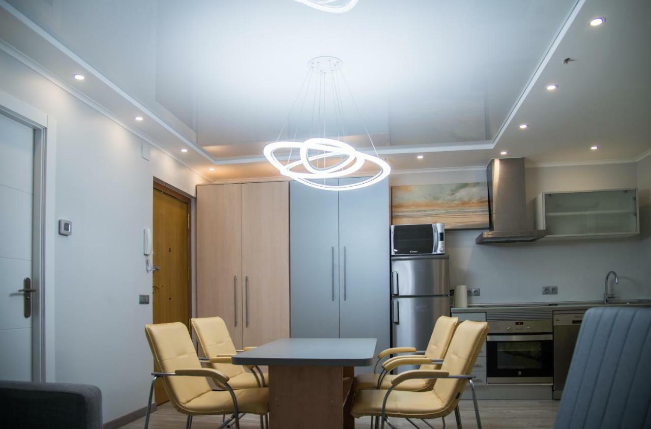 Camp Nou, Europa Fira - Modern Two-Bedroom Apartment With Heating L'Hospitalet de Llobregat Kültér fotó