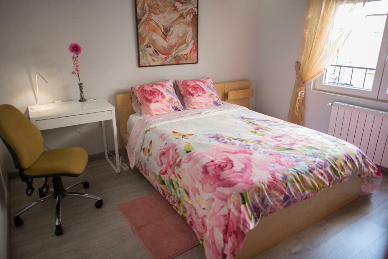 Camp Nou, Europa Fira - Modern Two-Bedroom Apartment With Heating L'Hospitalet de Llobregat Kültér fotó